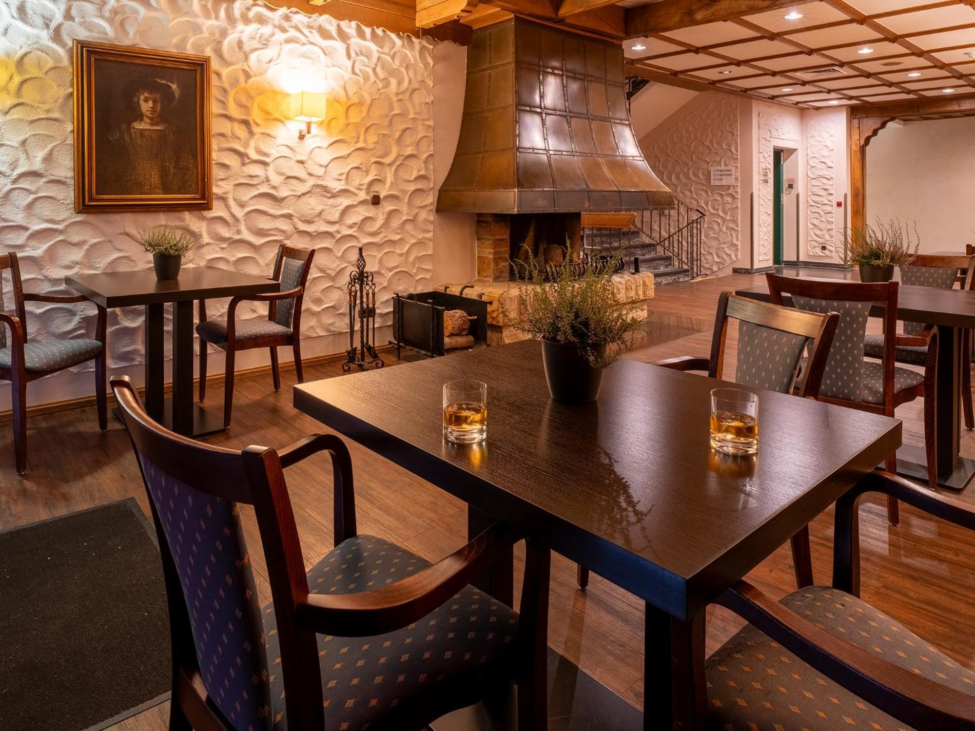 Best Western Hotel Heidehof Hermannsburg Bagian luar foto